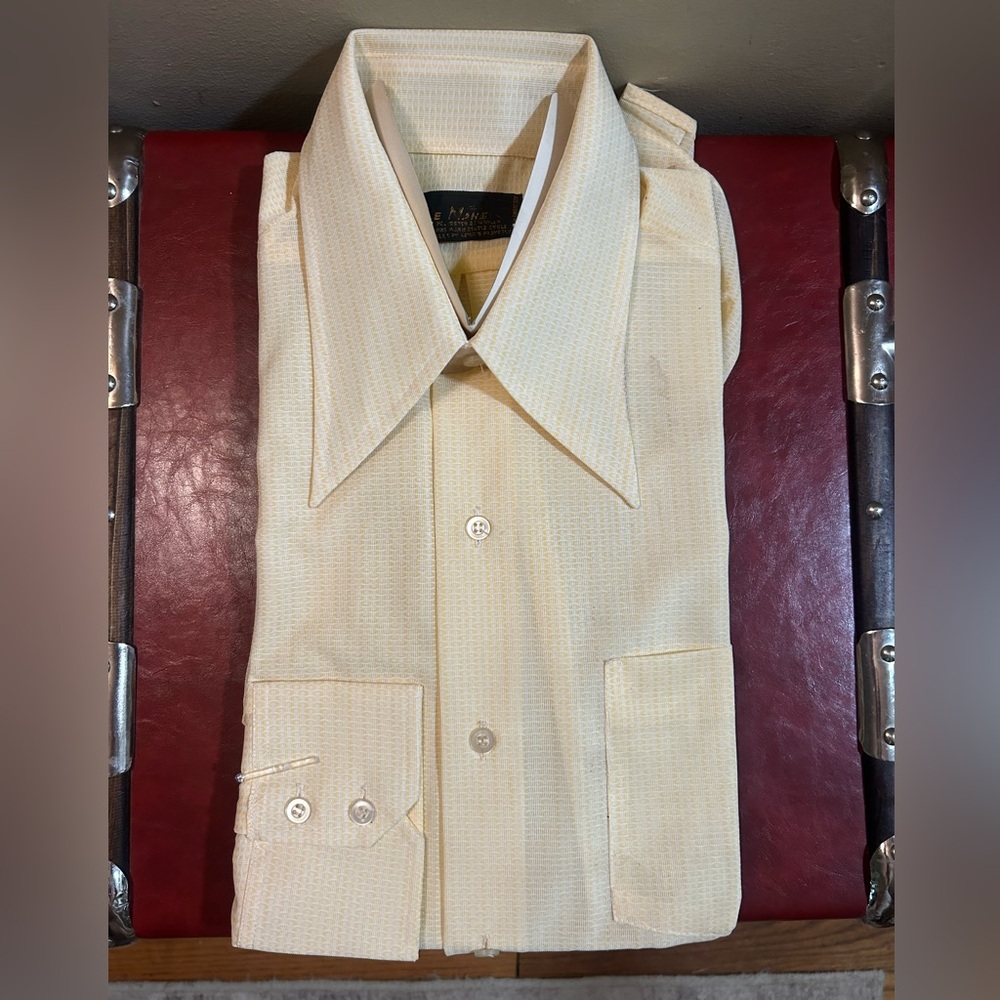 Le Mans Vintage Yellow Dress Shirt - READ DESCRIPTION - NEVER WORN